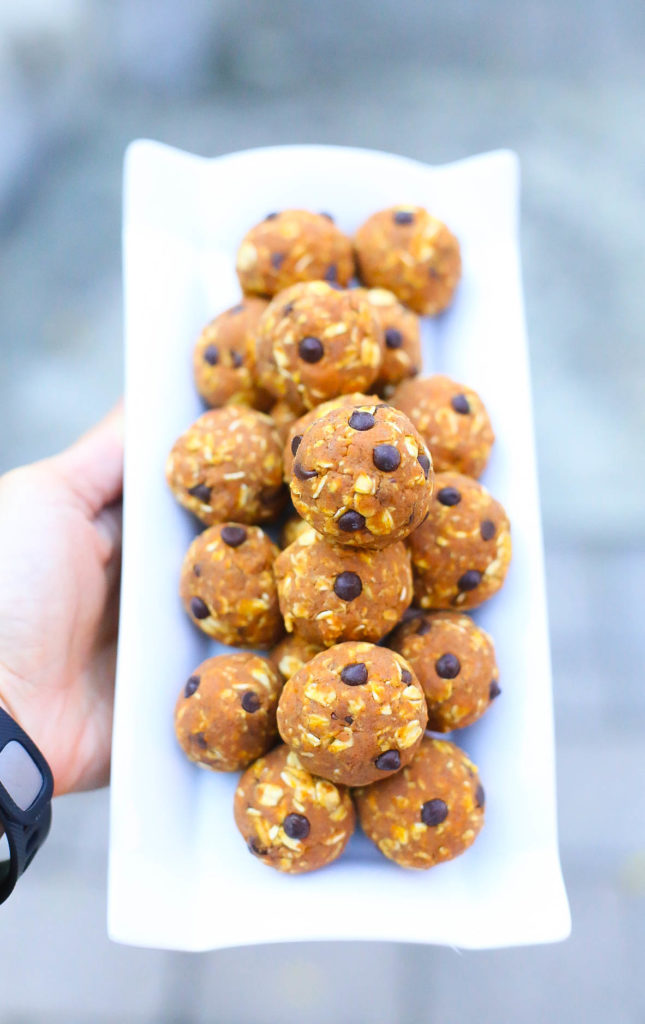 vegan pumpkin chocolate chip energy balls