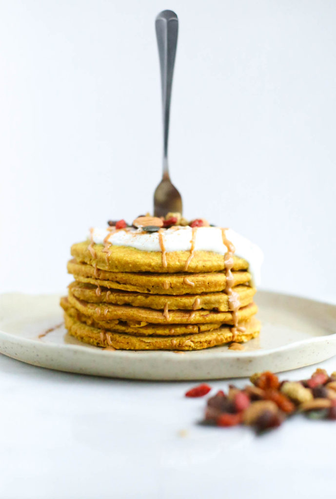 gluten-free, dairy-free, vegan, flourless, healthy, turmeric, cinnamon, breakfast, pancakes