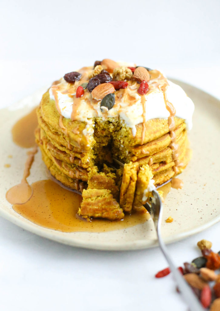 gluten-free, dairy-free, vegan, flourless, healthy, turmeric, cinnamon, breakfast, pancakes