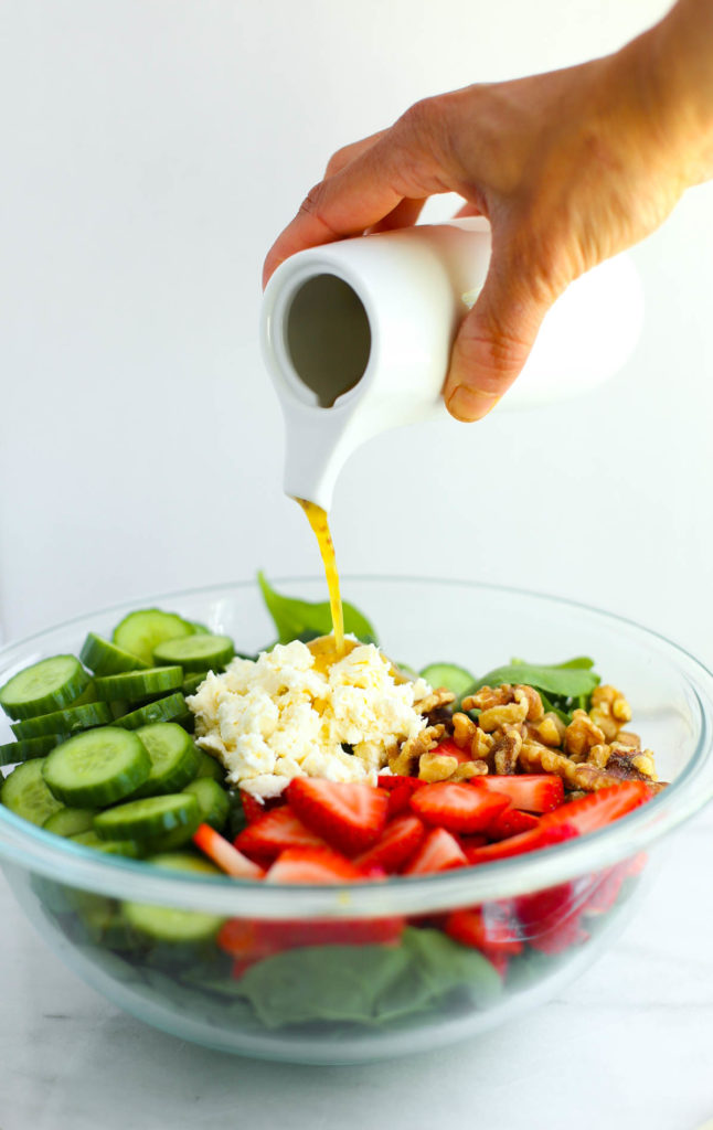  salad, spinach, strawberry, summer, vinaigrette, clean eating, cucumber, dinner, everyday meals, healthy recipes, lunch, salad, side dish, simple, spinach, strawberry, summer, vinaigrette