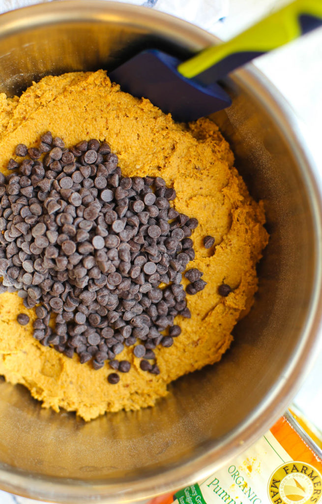 buckwheat pumpkin spice chocolate chip muffins