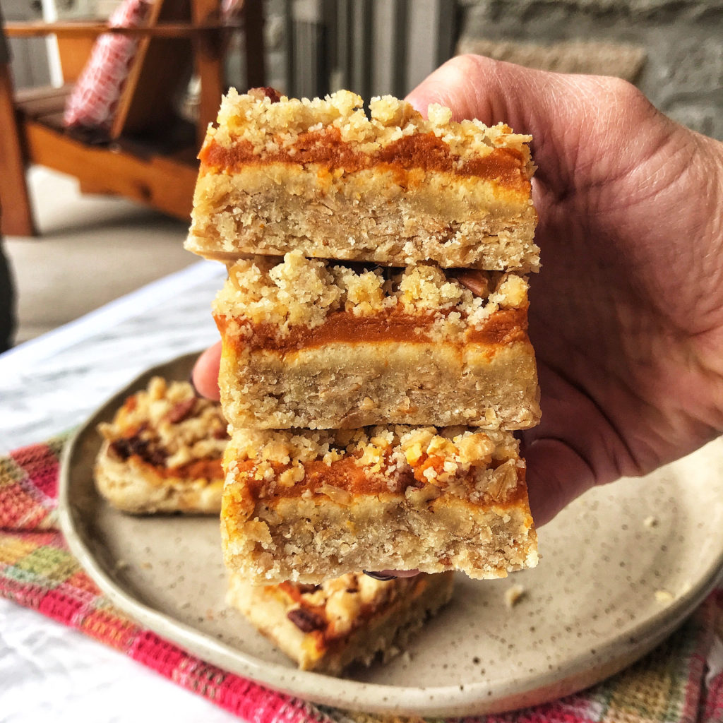 pumpkin, crumble bars, dessert, healthy recipes, fall baking, fall recipes, gluten-free, vegan, dairy-free, refined sugar-free