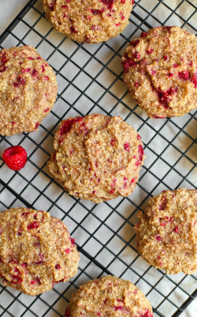 Oatmeal raspberry breakfast cookies